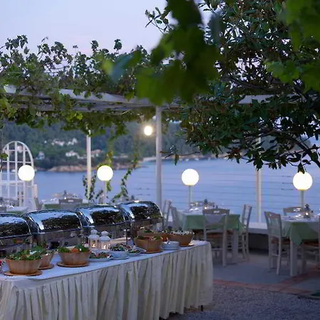 Atrium Skiathos Hotel Platanias (Skiathos)
